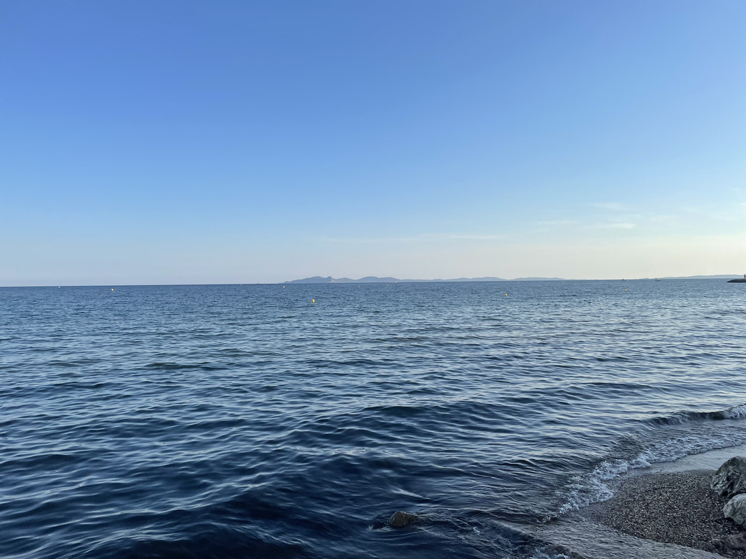 94913884-61F4-4DA6-BBD1-1899B337A5FB