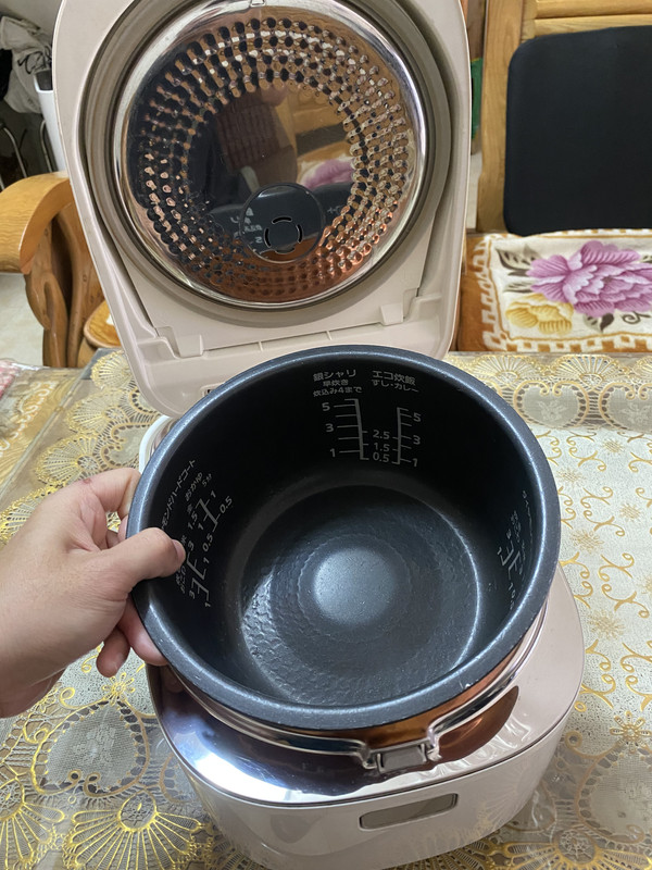 EE781C37-662B-40B2-8A27-03D0B381810D