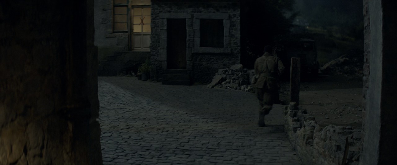 Overlord-2018-Blu-Ray-Hindi-English-HDR10-1080p-10bit-x265-HEVC-DDP-7-1-ESub-mkv-0002