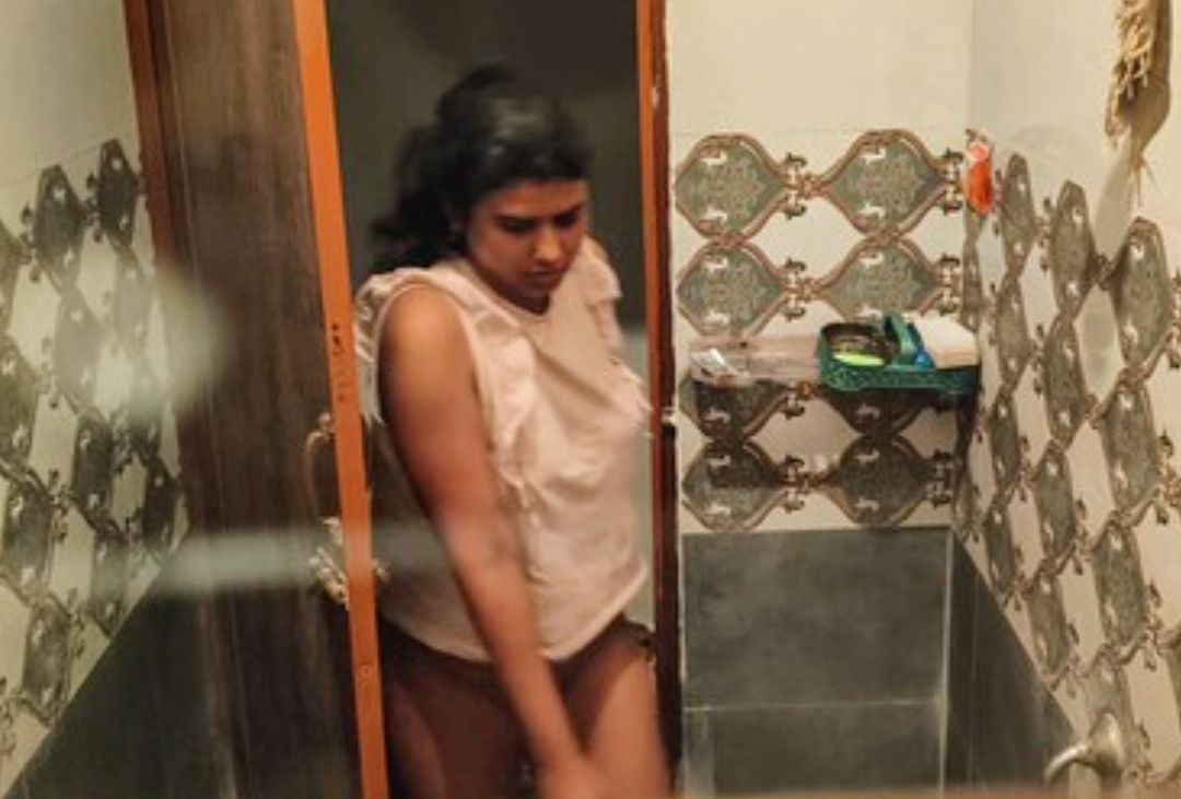 Bangalore Girl Captured Secretly Going for Pee Latest mms