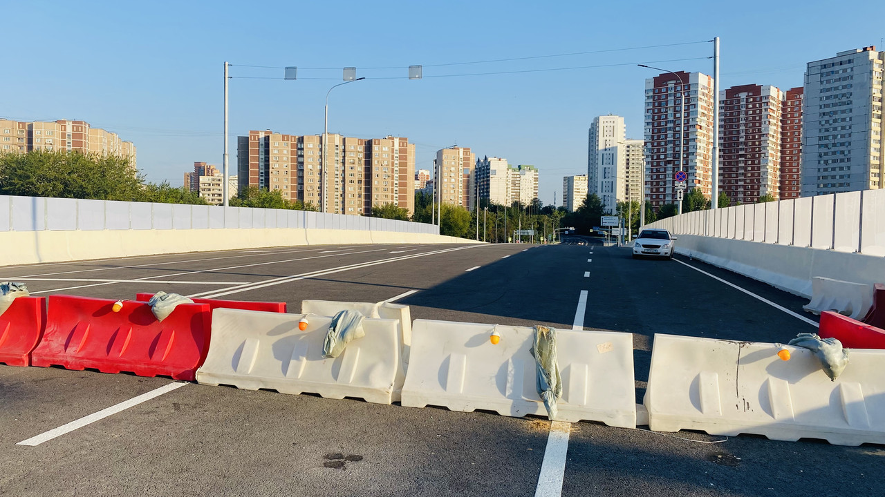 7-E909-CEE-B275-498-D-BAAF-F8-F19-CA276-