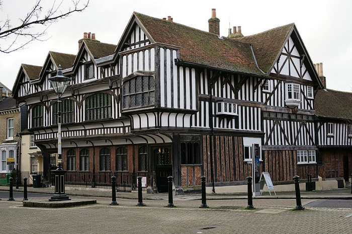 Tudor House merupakan salah satu bangunan bersejarah terpenting di Southampton.