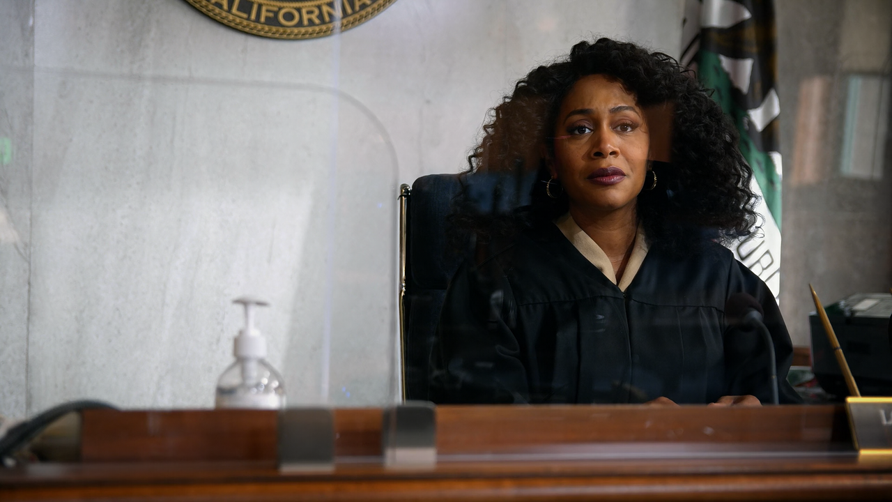 All.Rise.S02E04.Bad.Beat.1080p.10bit.AMZN.WEB-DL.DDP5.1.HEVC-Vyndros.mkv_snapshot_10.01_[2020.12.12_