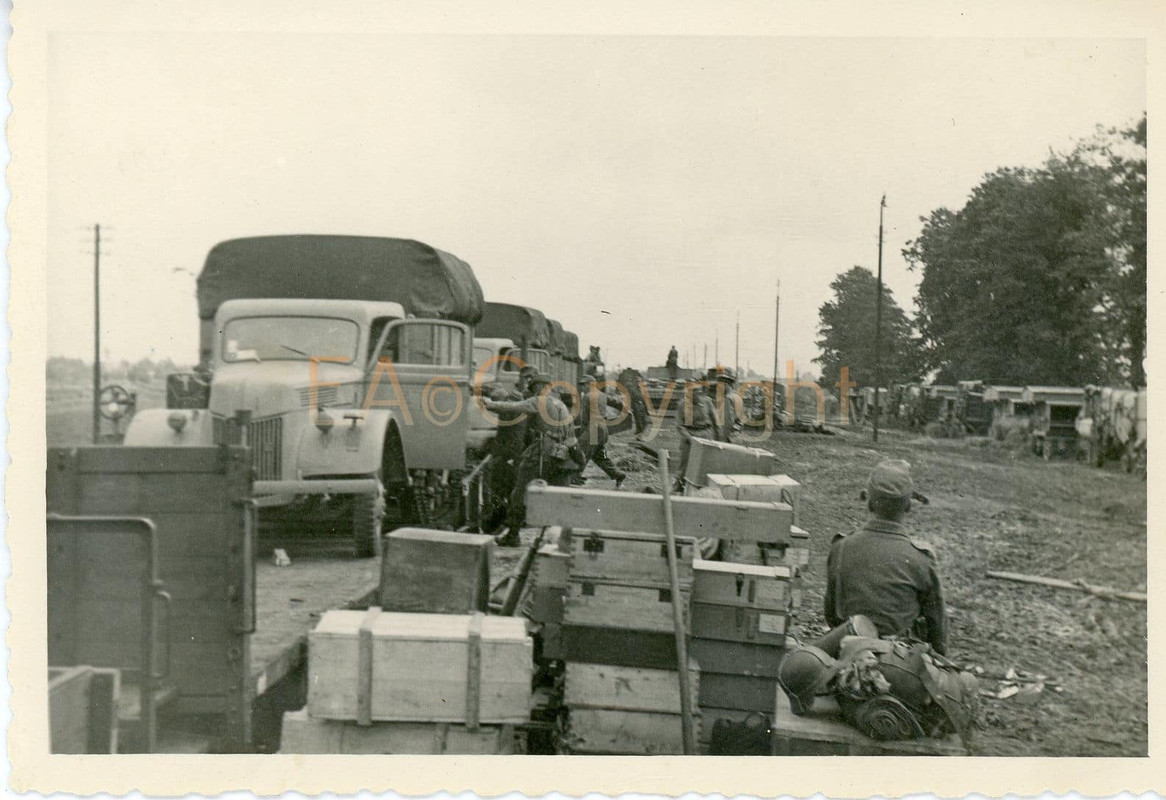 LKW Camion Sturmgeschütz Panzer Tank StuGBrig de