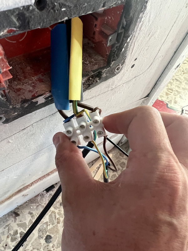 0C01AFD4-849C-41CD-A5FC-C8A39DD22DF8