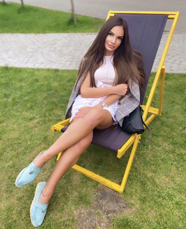 9573D31B-CBCA-4AB7-A502-6D98A5A8521E