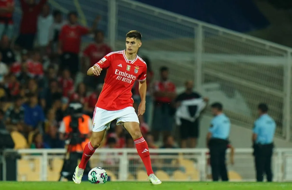 Antonio Silva playing for Benfica