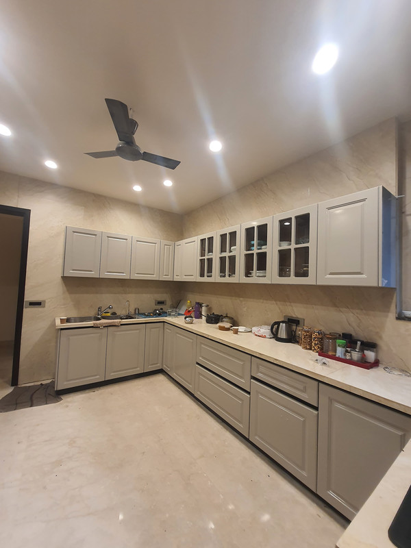 Modern L-Shaped Kitchen
