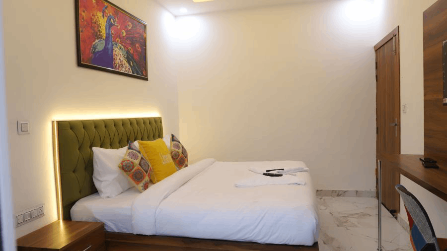 opulent-in-well-lightened-decorated-bed