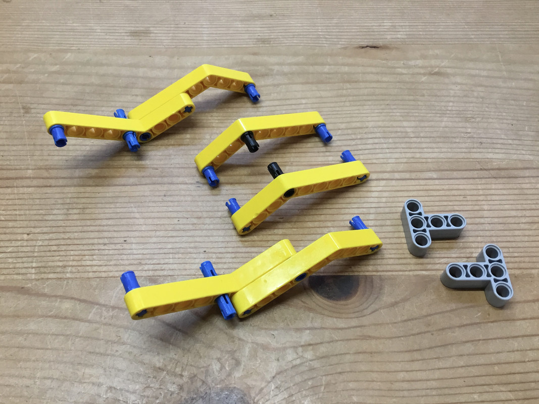 52-D92-A28-0-DA4-4298-B637-B97693953-B90