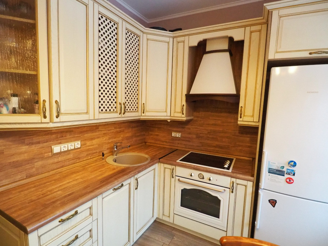 20C7AF81-E544-4990-B26B-DC172EF3249F