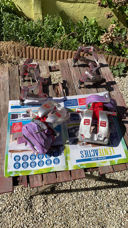 DFB331DC-2B70-4B76-A369-30D0B9EE19C6