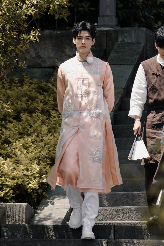 006CT39Tly1hdd4dyvwbij323t35ru0y