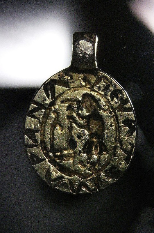 2438BA6B-BB6C-4C74-9D40-39876C8ADEAE