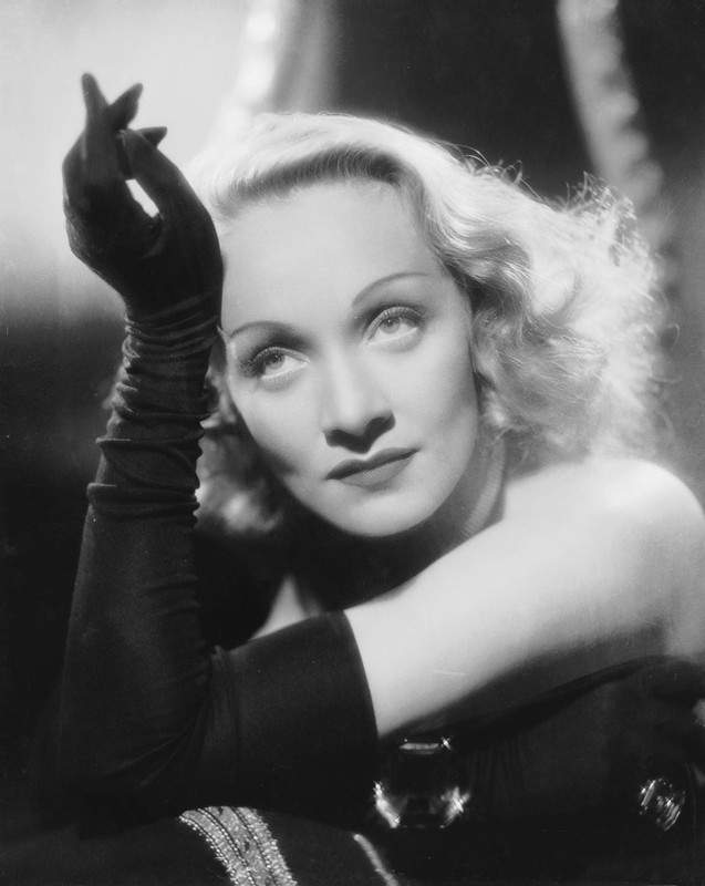 Marlene_Dietrich_b34