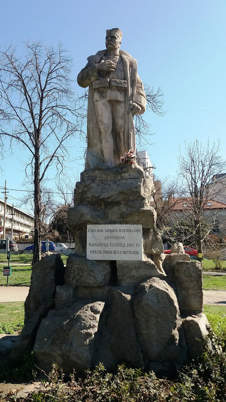 41978-800px-spomenik-trecepozivcima-u-beogradu-1-orig.jpg