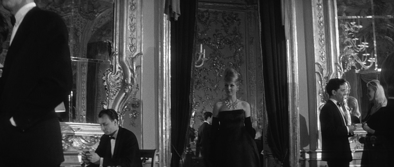 Last Year at Marienbad (1961) Criterion.mkv_snapshot_00.14.58_[2