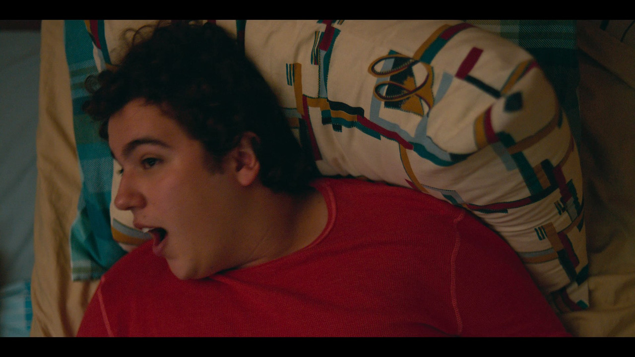 Here the Whole Time (2026) Full 1080p WEB DL Latino mkv snapshot 00 33 40 042