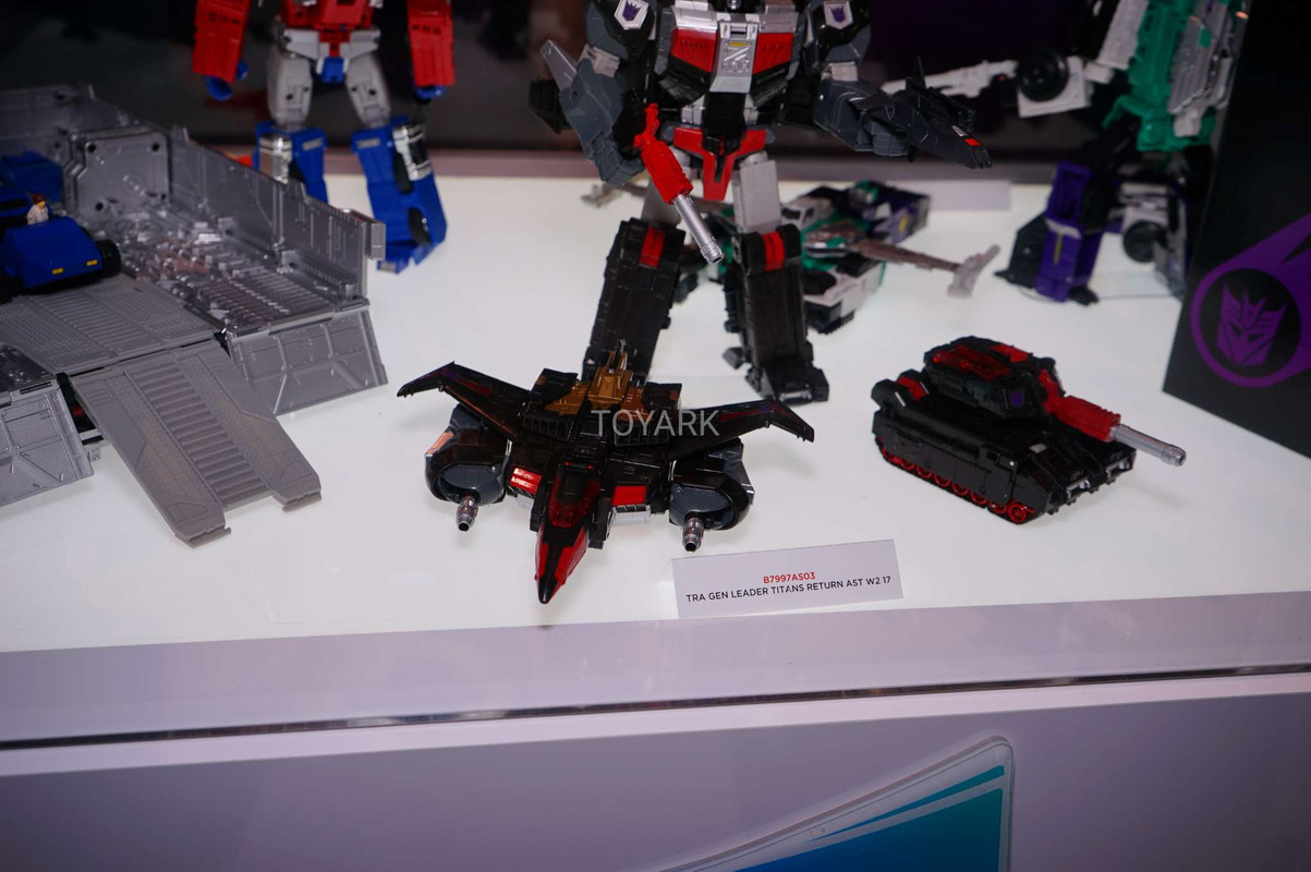 SDCC-2017-Hasbro-Transformers-060
