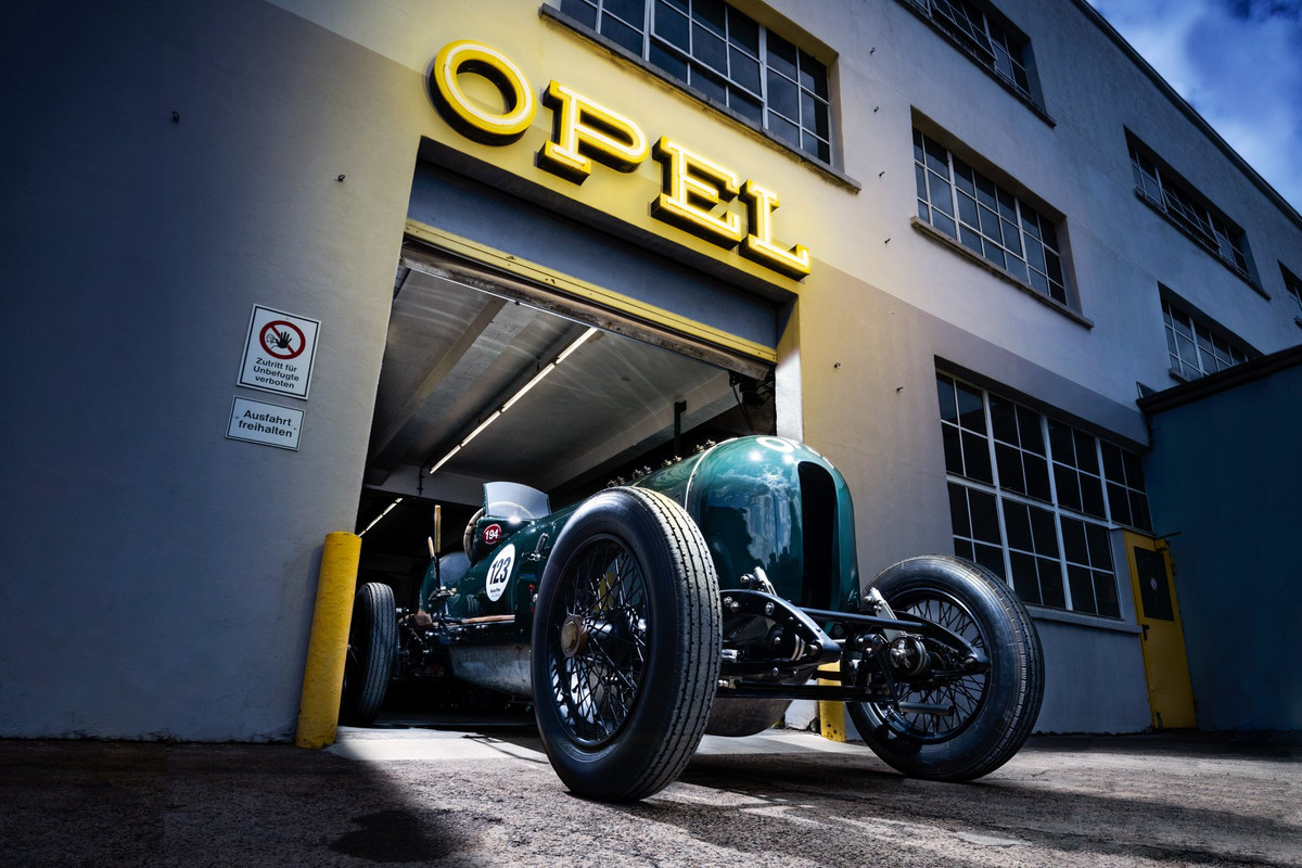 40133608_2172883762949638_3758481058450898944_o