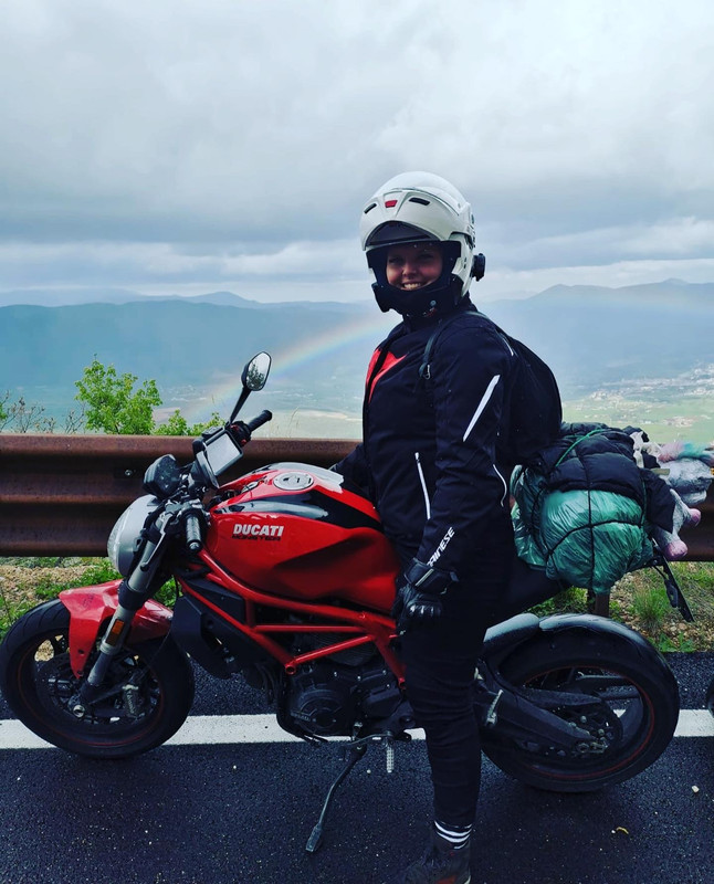 B5C1F4B3-C7C9-4B41-BAA3-E37B0344787A