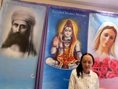 [Image: Gurus.jpg]