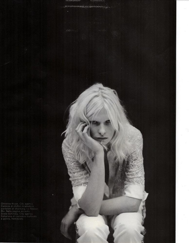 ARCHIVIO - Vogue Italia (February 2001) - People To Watch - 012