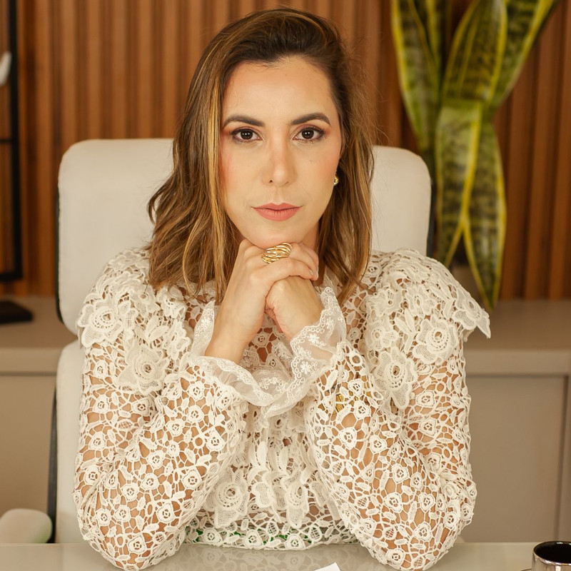 Psiquiatra Elen Cristina de Oliveira cita sinais que podem ser observados em quem está com pensamento suicida
