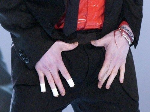 Michael-Jackson-Photo-magic-HANDS.jpg
