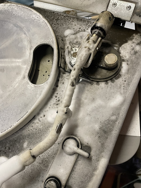 94758909-EDEA-428C-942D-B826983DDDCB