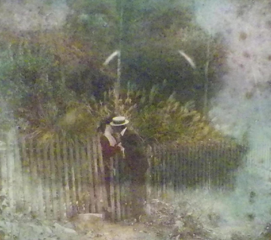 166720-900