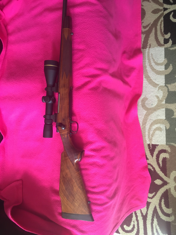 3760E8AE-7175-4393-B650-E4FD815F273F