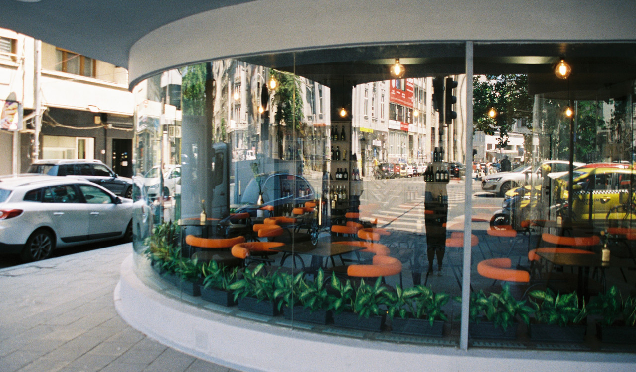 R1-09392-0032.jpg