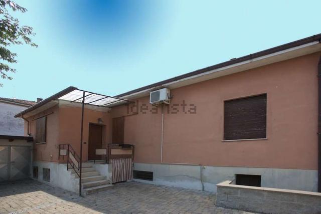 8EB14707-B029-4353-ACA3-4D4DBA873E66