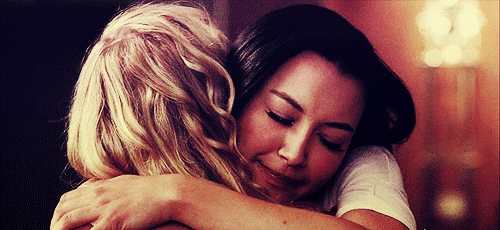 imagens-e-gif-de-amigos-se-abracando-18