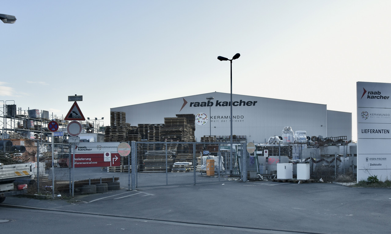 EA5D1BCE-A529-4C9D-A1EC-13EE6E392611_1_201_a