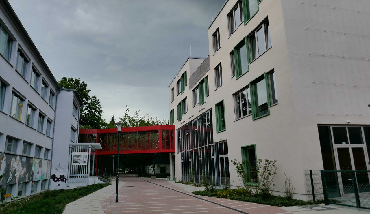 Bild: https://i.postimg.cc/gjryRfzR/P1220145.jpg