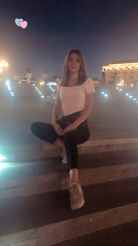 7C66489F-1A64-47B5-9646-99BEBA5EEAD1