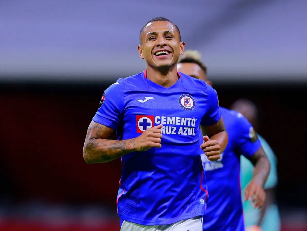 Yoshimar Yotún recibe especial despedida del Cruz Azul, ya no será un Celeste