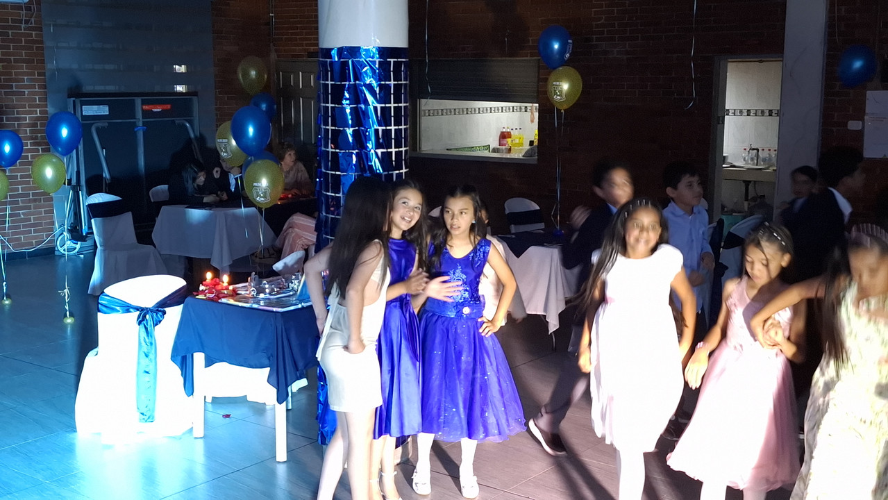 Prom (120)