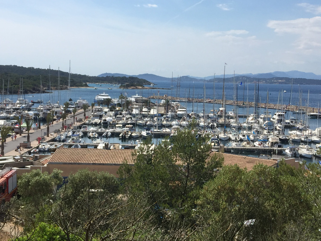 B5B5FE16-1005-41D4-8EF2-D451D1CE2B4D