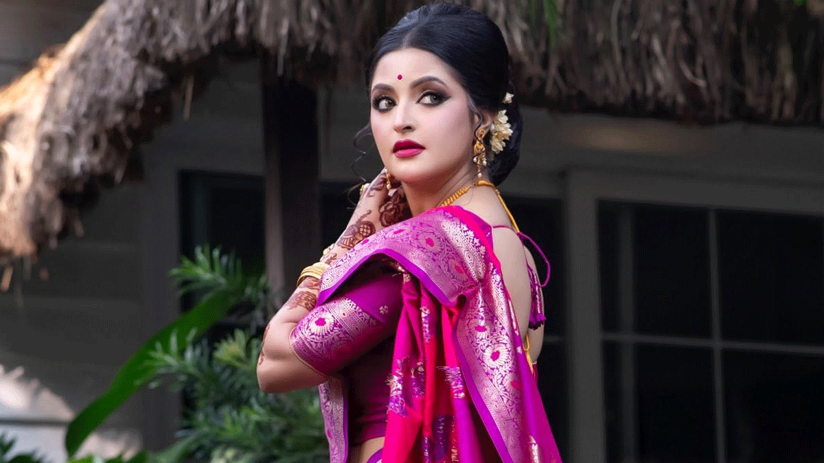 ঘরোয়া পরিবেশে সন্তানদের সঙ্গে জন্মদিন উদযাপন পরীমনির