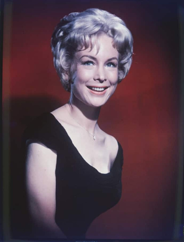 Barbara_Eden_b91
