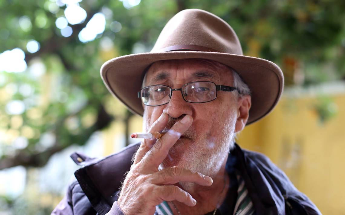 Tunden en redes a Javier Sicilia por comparar a AMLO con Hitler