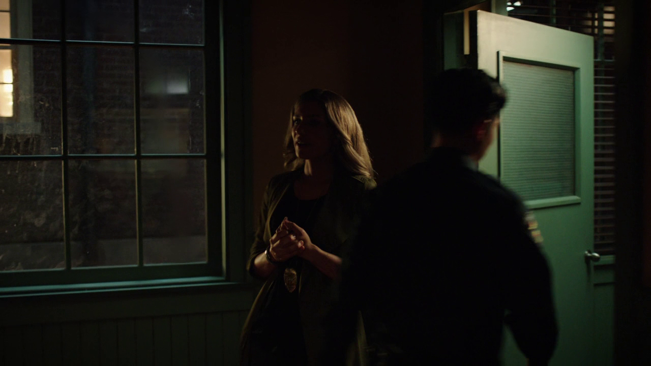 Arrow.S06E01.Ripercussioni.720p.BDMux.ITA.ENG.x264-BlackBit[screenshot 3]
