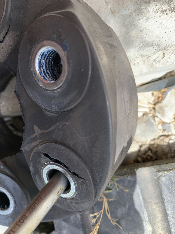 52CCC1A2-F63A-4E7B-A5D7-AEF6E504E3D3