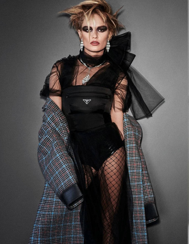 Anna Ewers by Giampaolo Sgura for Vogue GErmany  (2)