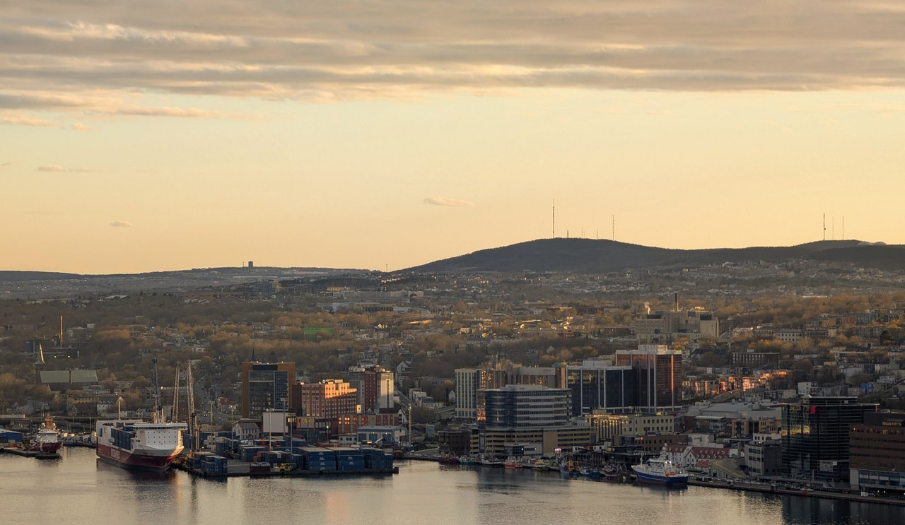 PXL_20250527_222804621.MP~2