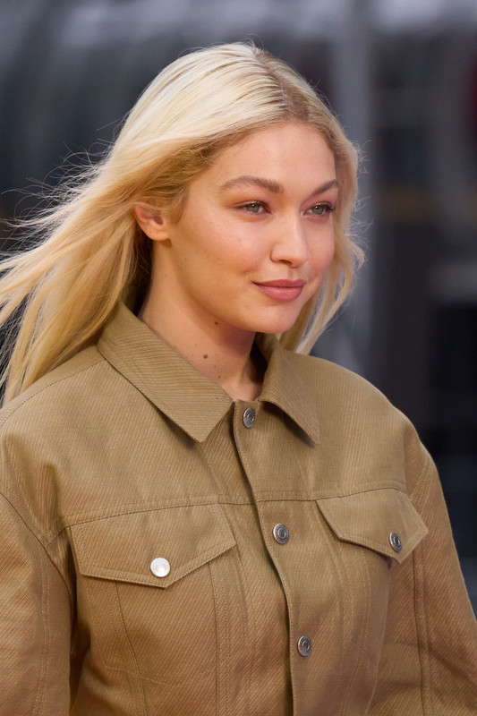gigi hadid - ss 2023 - Stella McCartney 3