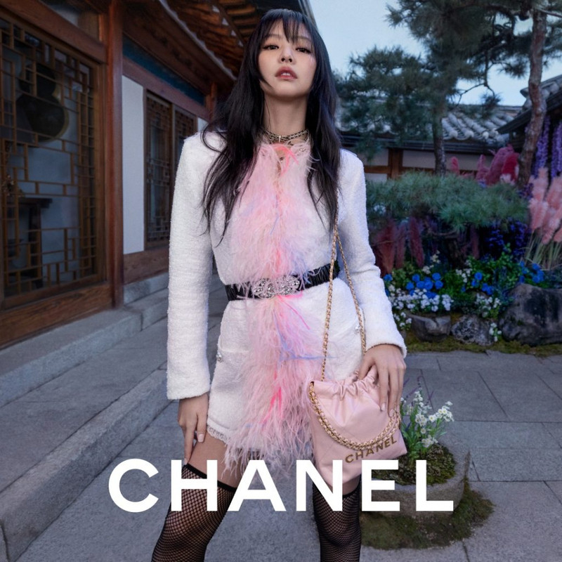 Jennie Kim nel video della campagna Chanel 22 Bag